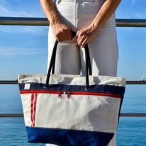 Les toiles du larges (Recyclage de voiles de bateau)