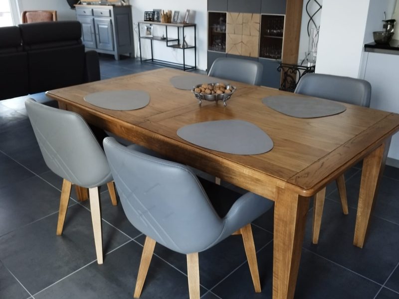 Ebenisterie VUILLEMIN (table à allonges et meuble sur-mesure)