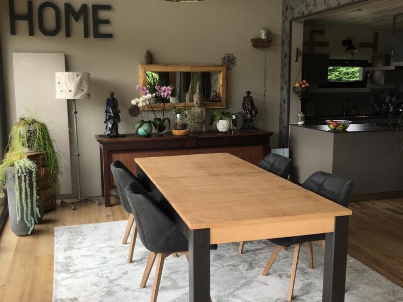 Ebenisterie VUILLEMIN (table à allonges et meuble sur-mesure)