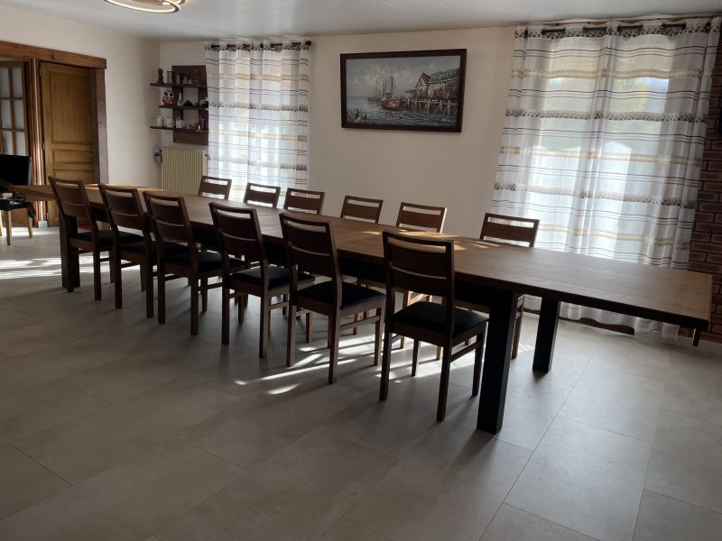 Ebenisterie VUILLEMIN (table à allonges et meuble sur-mesure)